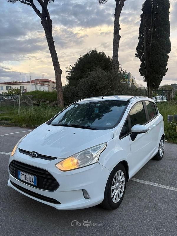 Usata Ford B-MAX Business Edition 75 CV (55 kW) 2015 Bianco Monovolume