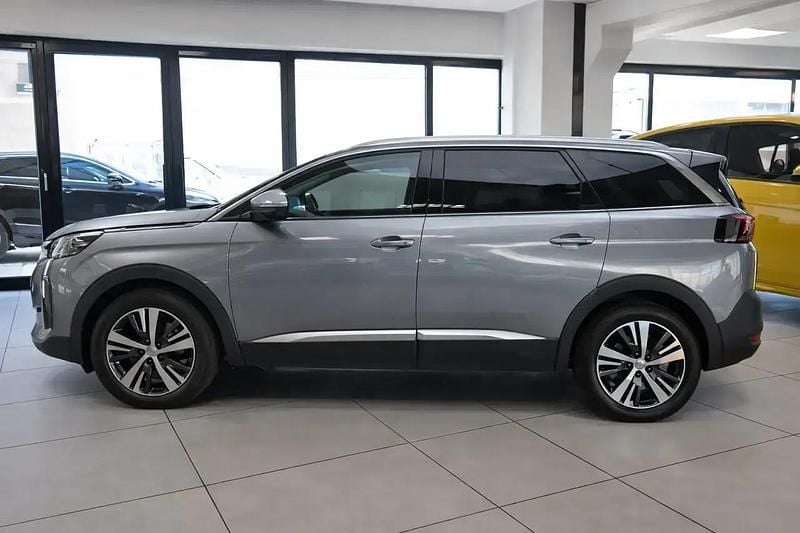 Usata Peugeot 5008 Allure 130 CV (95 kW) 2024 Grigio SUV
