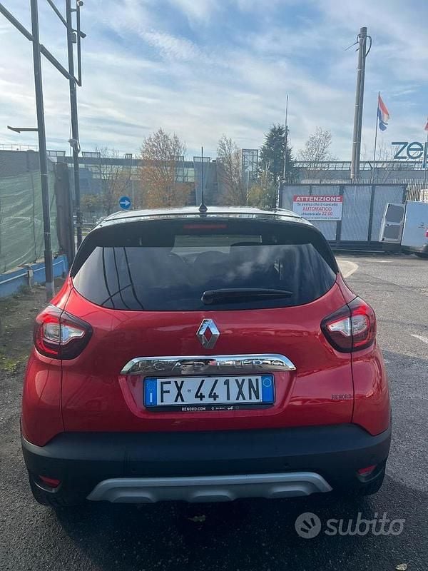 Usata Renault Captur 90 CV (66 kW) 2019 Rosso SUV