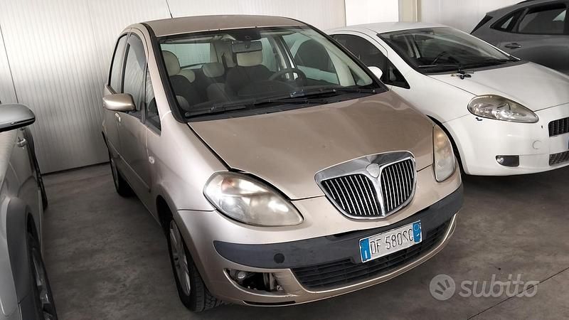 Usata Lancia Musa 101 CV (74 kW) 2007 Monovolume