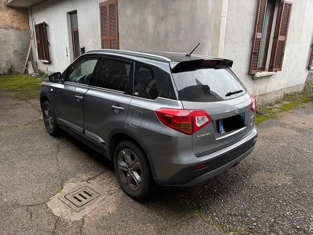 Usata Suzuki Vitara Cool 120 CV (88 kW) 2017 Argento Station wagon