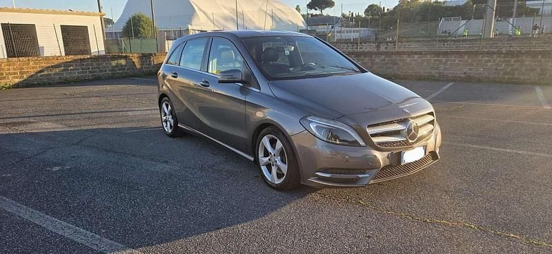 Usata Mercedes B200 Premium 136 CV (100 kW) 2014 Utilitaria