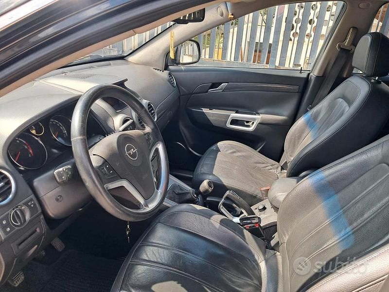 Usata Opel Antara 150 CV (110 kW) 2009 Nero SUV