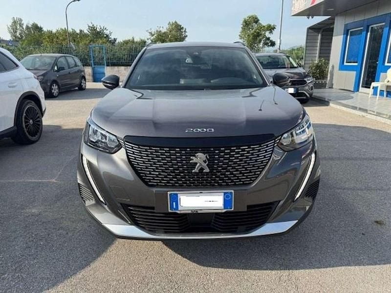 Grigio Usata 2023 Peugeot 2008 Allure SUV | 18.200 € (Buon prezzo) - Immagine 1/4