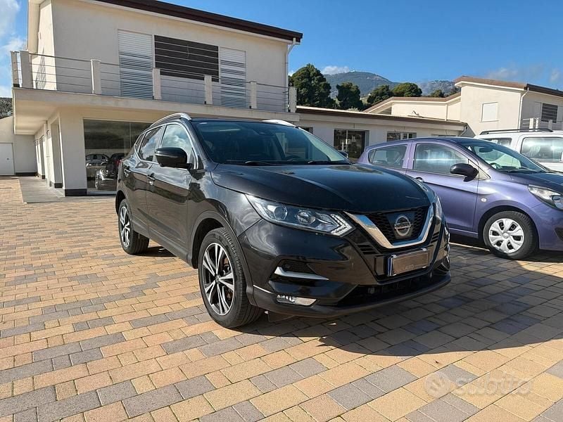 Usata Nissan Qashqai Tekna 130 CV (95 kW) 2018 Nero SUV
