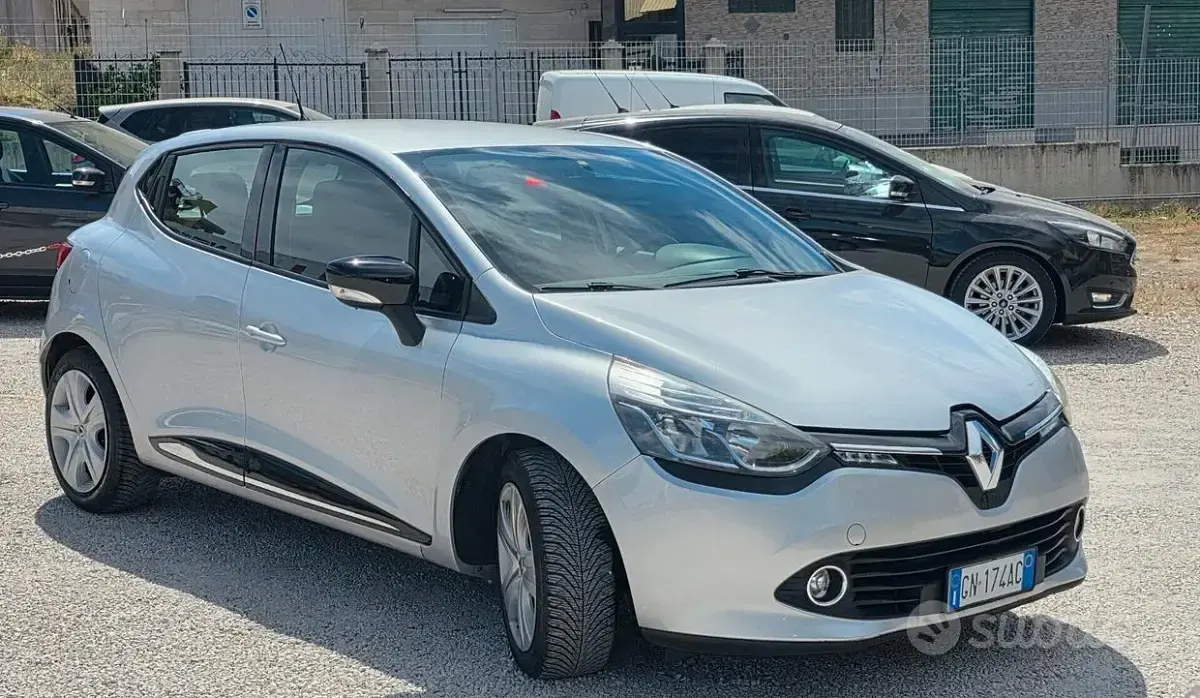 Usata Renault Clio IV 75 CV (55 kW) 2015 Grigio Berlina