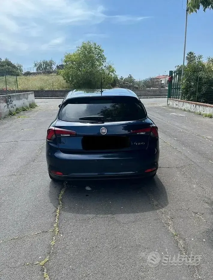 Usata Fiat Tipo 76 CV (55 kW) 2020 Bluazzurro Berlina