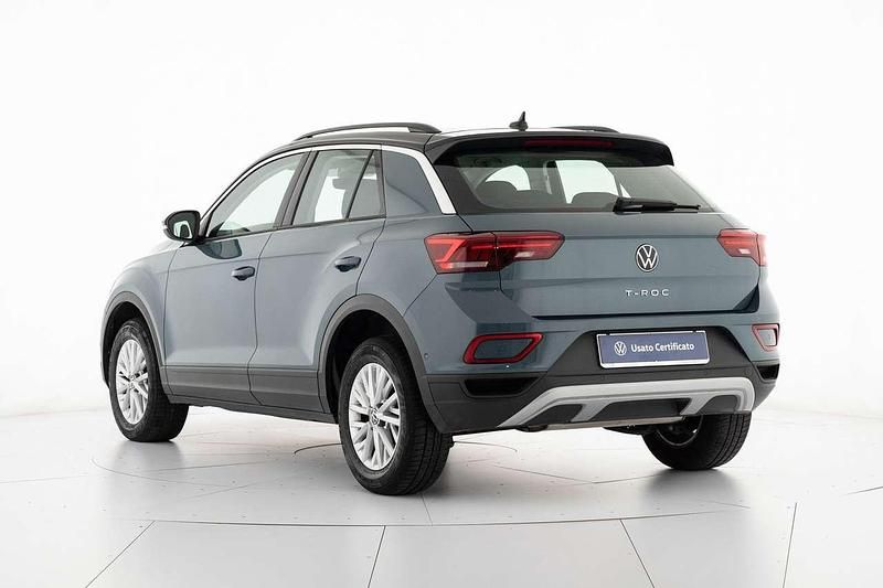Usata VW T-Roc Life 150 CV (110 kW) 2024 Blu/azzurro SUV