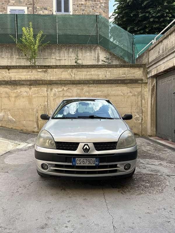 Usata Renault Clio II Authentique 58 CV (42 kW) 2005 Berlina