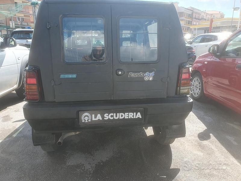Usata Fiat Panda 4x4 Trekking 54 CV (39 kW) 2003 Blu Utilitaria