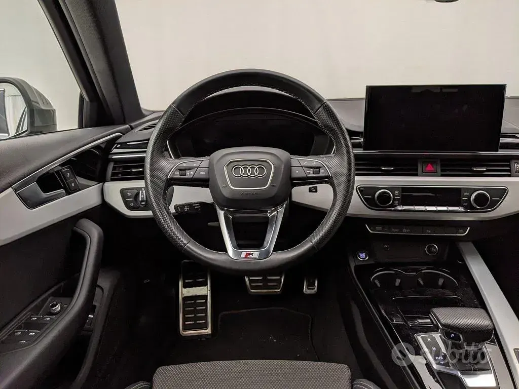 Usata Audi A4 204 CV (150 kW) 2024 Grigio Station wagon