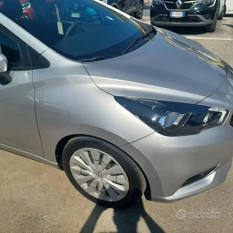 Usata Nissan Micra Acenta 92 CV (67 kW) 2021 Grigio Utilitaria
