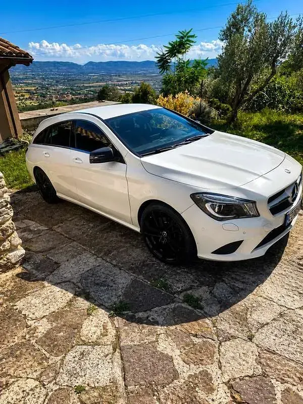 Usata Mercedes CLA220 Premium 177 CV (130 kW) 2015 Coupé