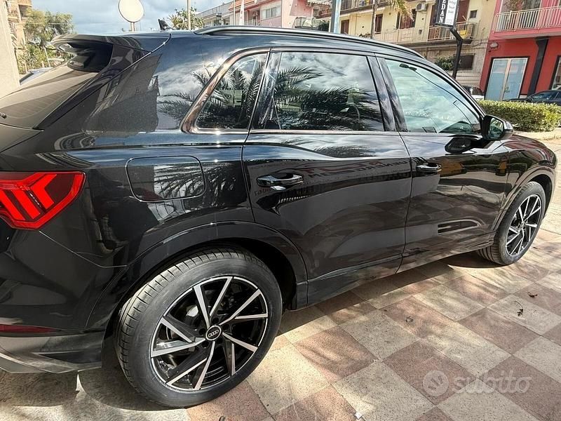 Begagnad Audi Q3 Advanced 150 HK (110 kW) 2019 Svart SUV