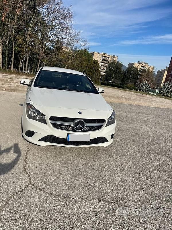 Usata Mercedes CLA200 136 CV (100 kW) 2014 Bianco Coupé