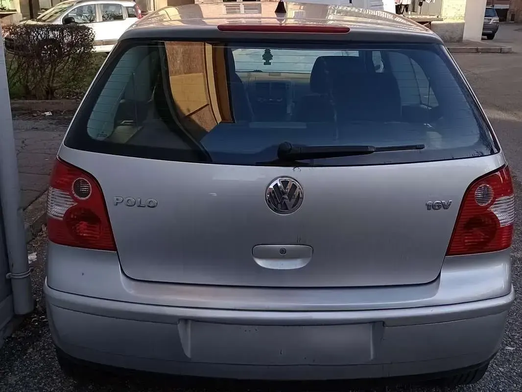 Usata VW Polo Highline 101 CV (74 kW) 2004 Utilitaria