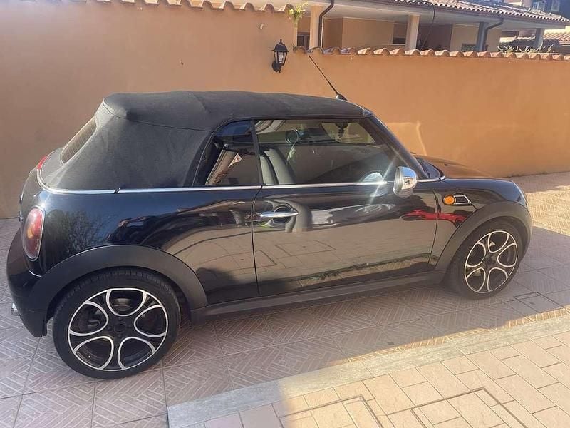Usata Mini Cooper Cabriolet 120 CV (88 kW) 2009 Cabrio