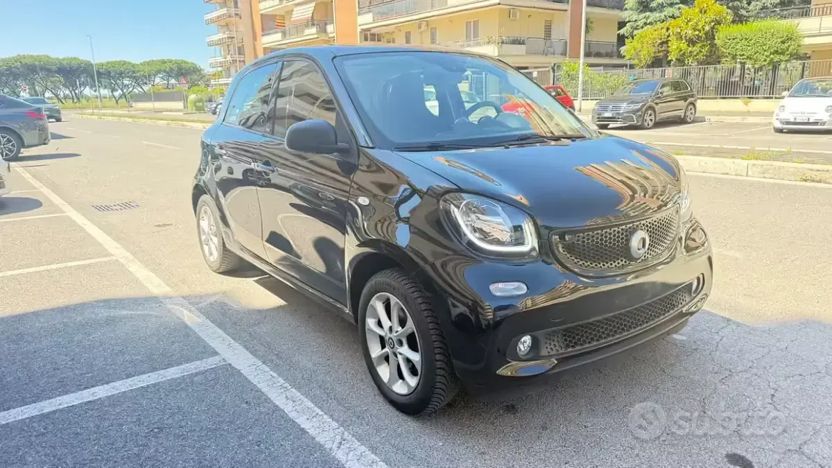 Usata Smart ForFour Passion 90 CV (66 kW) 2018 Nero Utilitaria