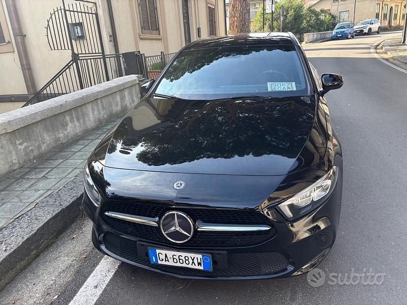 Usata Mercedes A180 115 CV (84 kW) 2020 Nero Berlina