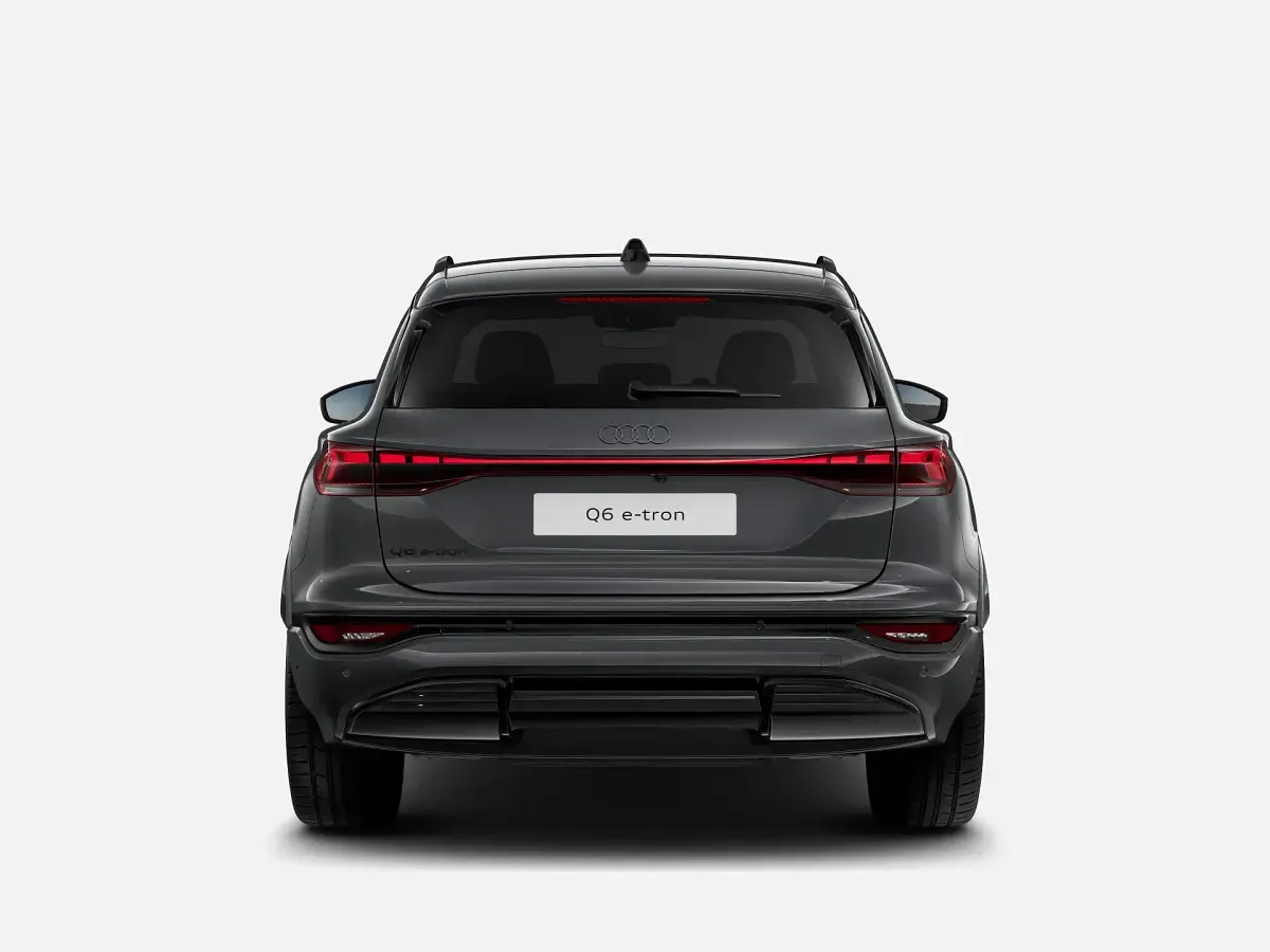 Nuova Audi Q6 e-tron S-Line 119 kW (163 CV) 2026 Grigio magnete SUV