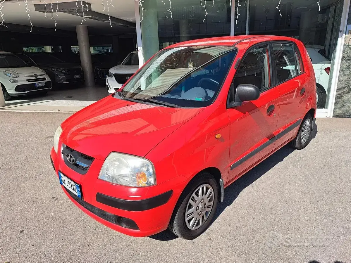 Usata Hyundai Atos Active 63 CV (46 kW) 2006 Rosso Utilitaria