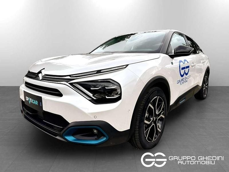 Usata Citroën e-C4 Shine 56 kW (77 CV) 2024 Pearl white Berlina