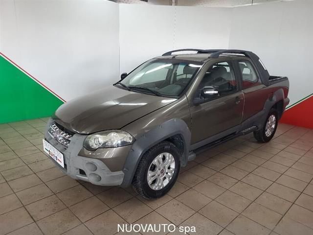 Verde Usata 2013 Fiat Strada Pick-up | 8900 € (Buon prezzo) - Immagine 1/4