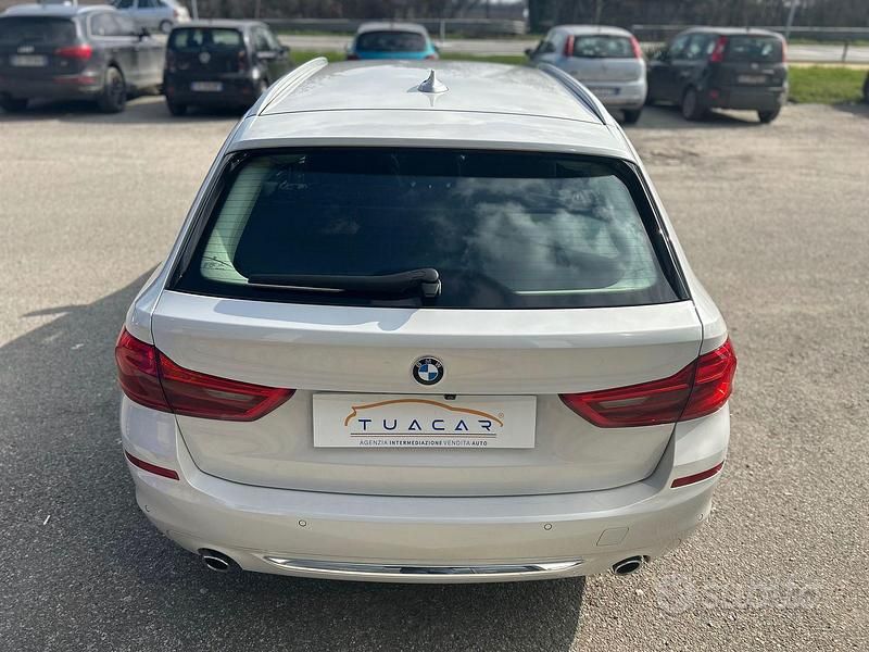 Usata BMW 520 Luxury Line 190 CV (139 kW) 2017 Bianco Station wagon