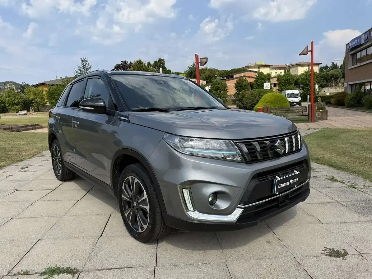 Usata Suzuki Vitara 129 CV (94 kW) 2023 Grigio SUV