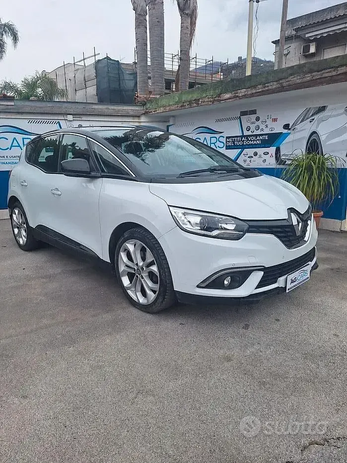 Usata Renault Scénic Intens 120 CV (88 kW) 2020 Bianco Monovolume