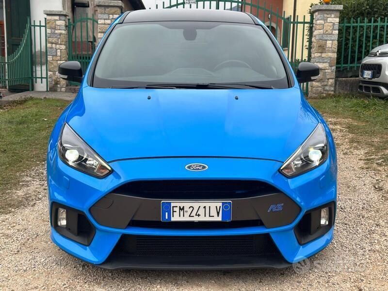 Usata Ford Focus RS 350 CV (257 kW) 2016 Blu Berlina