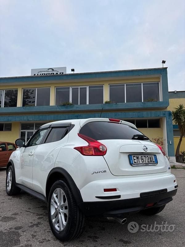 Usata Nissan Juke Tekna 110 CV (80 kW) 2012 Bianco SUV