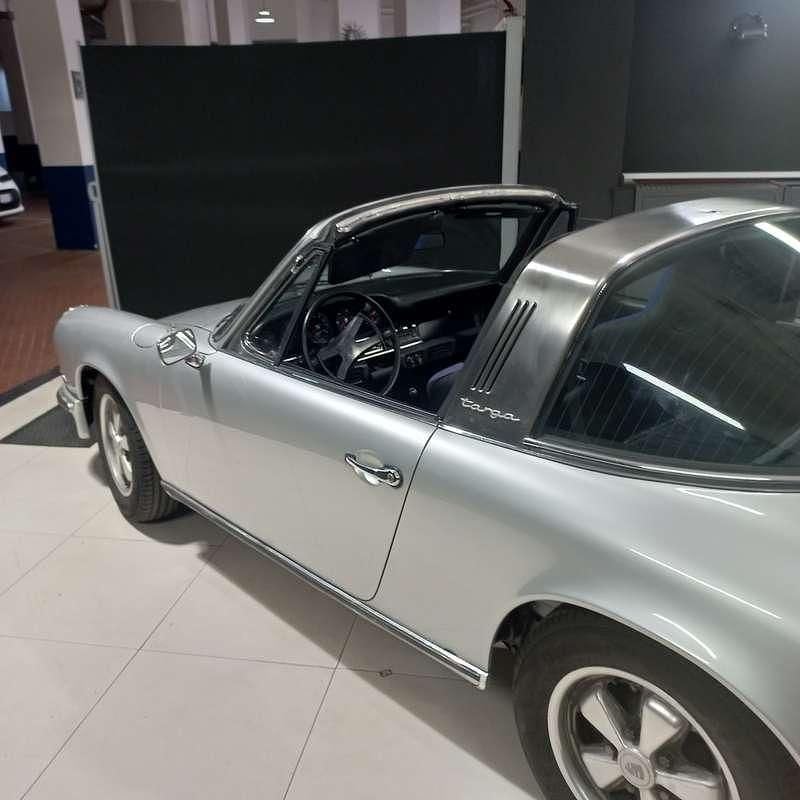 Usata Porsche 911 140 CV (102 kW) 1972 Argento Cabrio