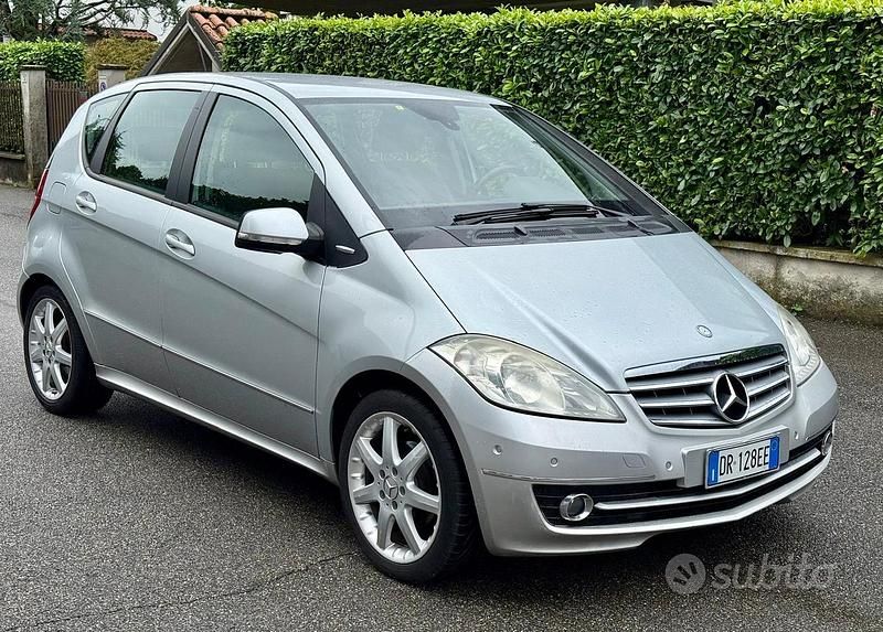 Grigio Usata 2008 Mercedes A200 Due volumi | 2900 € (Buon prezzo) - Immagine 1/4
