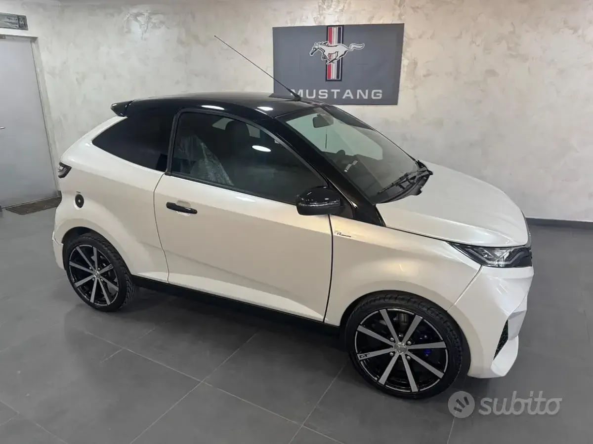 Nuova Aixam City GTO 2026 Bianco Berlina
