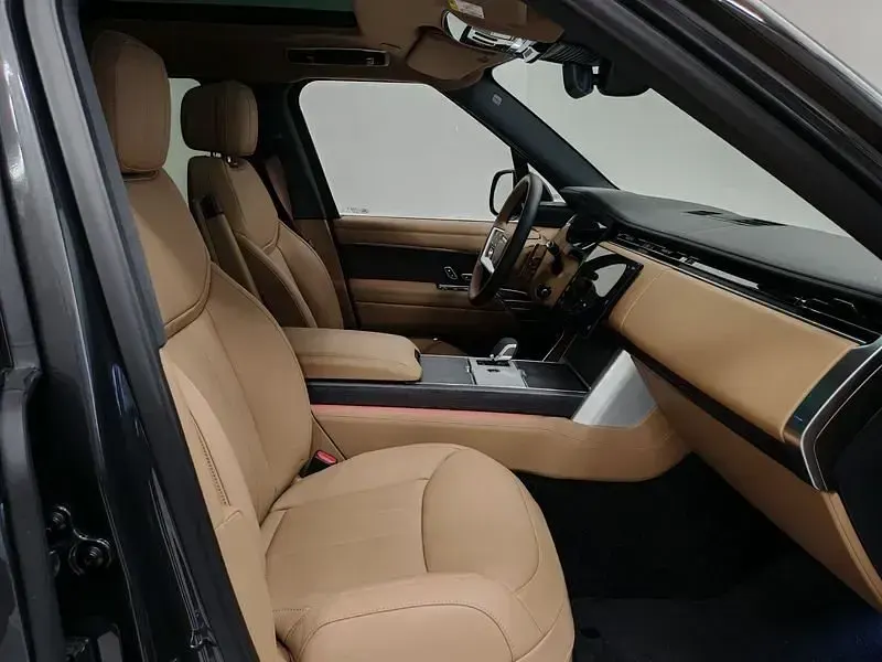 Usata Land Rover Range Rover HSE 249 CV (183 kW) 2025 Carpathian grey SUV