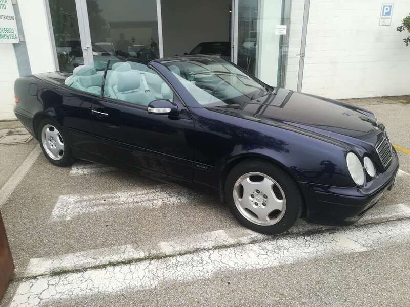 Usata Mercedes CLK200 163 CV (119 kW) 2001 Blu/azzurro Cabrio