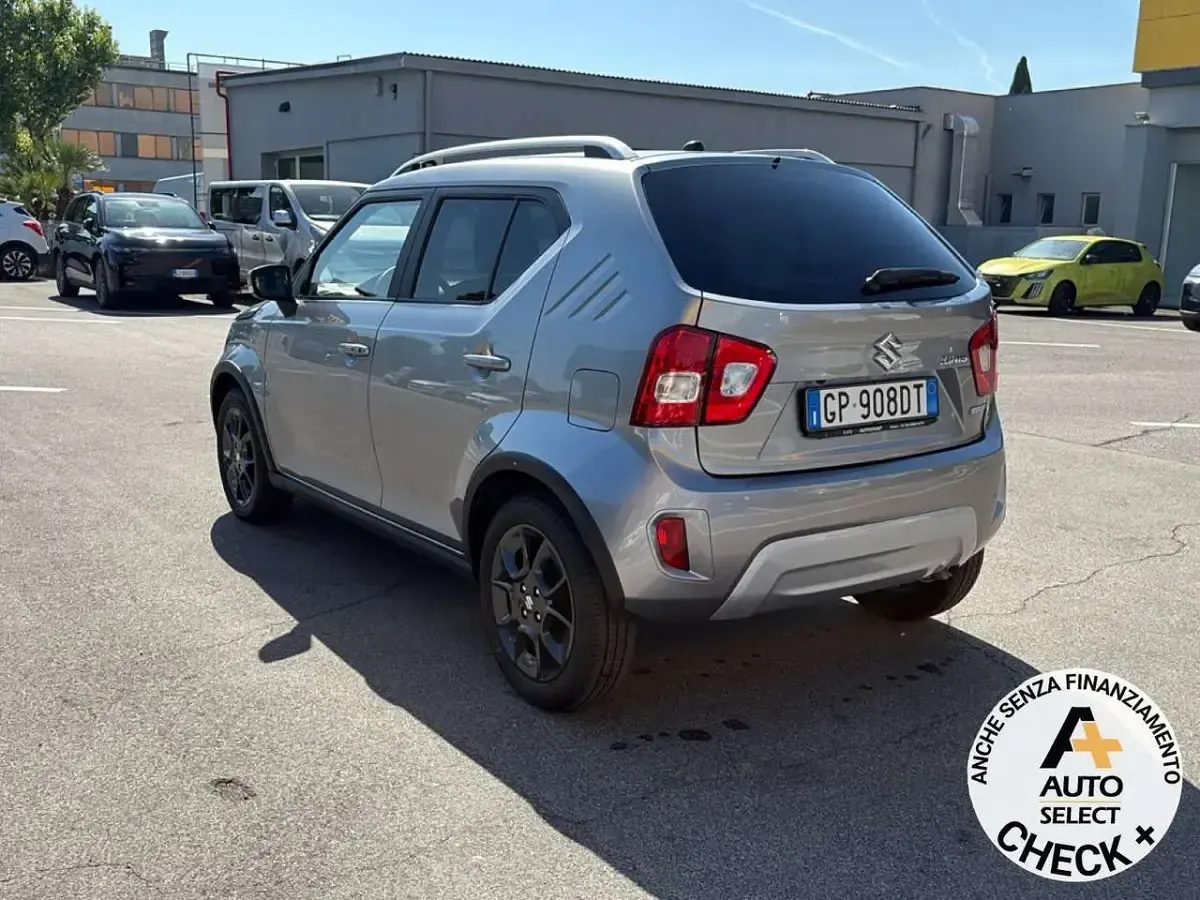 Usata Suzuki Ignis 83 CV (61 kW) 2023 Grigio SUV
