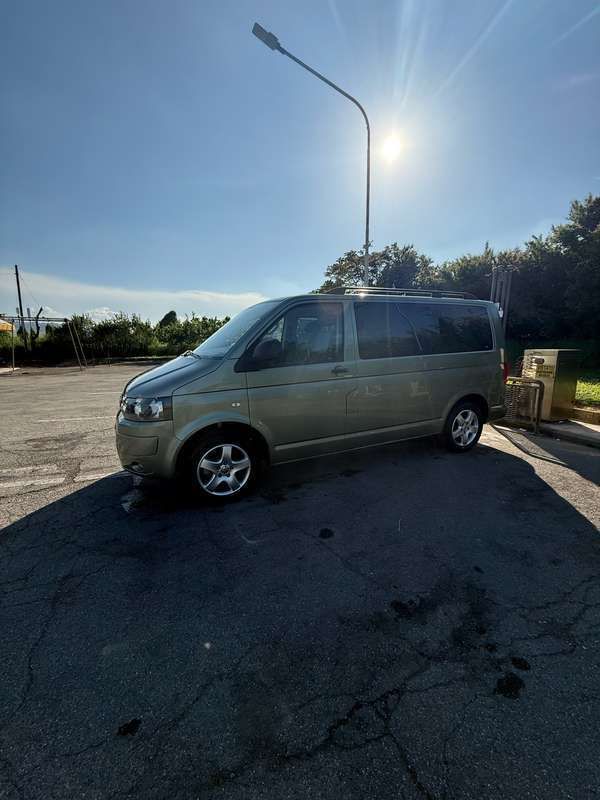 Usata 2011 VW T5 Startline Furgone | 24.500 € (Molto cara) - Immagine 1/4