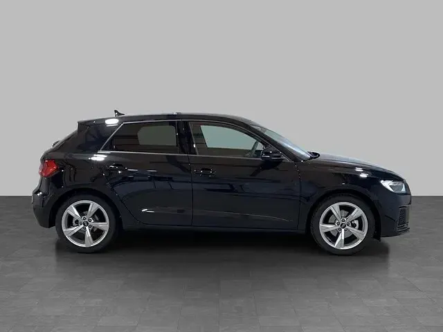 Usata Audi A1 Sportback Business 116 CV (85 kW) 2025 Nero mito metallizzato Utilitaria