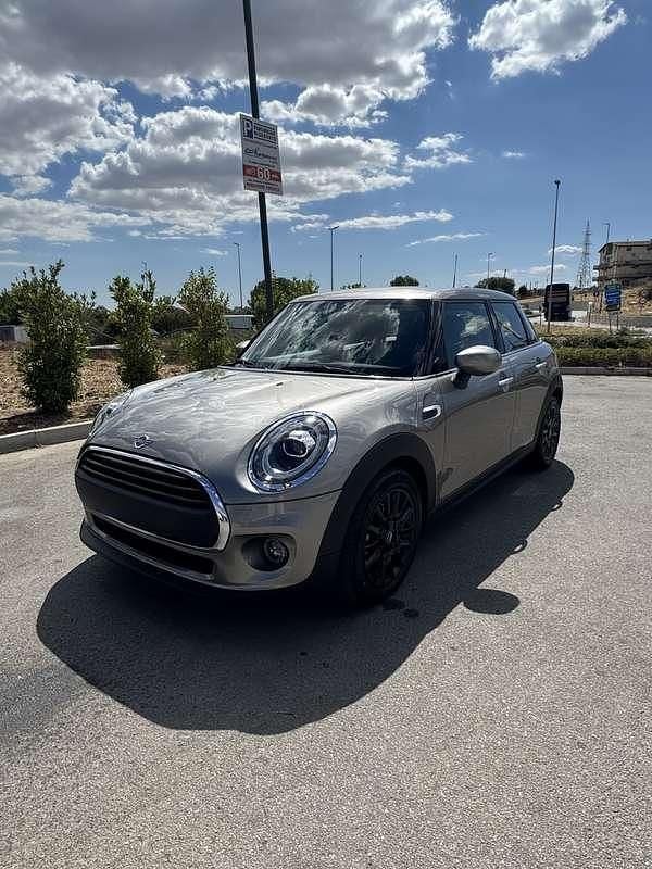 Usata Mini ONE 75 CV (55 kW) 2020 Utilitaria