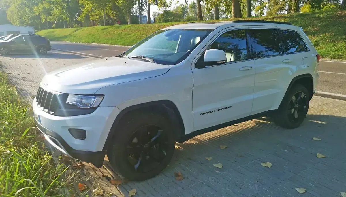 Usata Jeep Grand Cherokee Overland 286 CV (210 kW) 2014 Bianco SUV