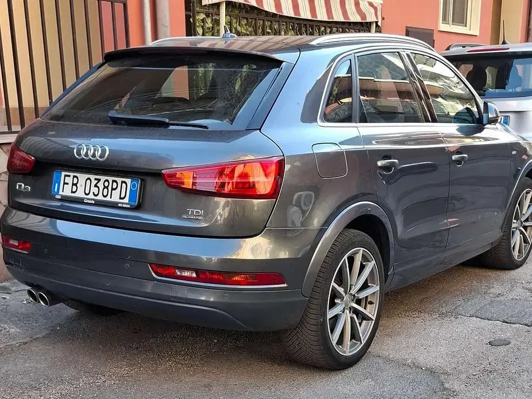 Usata Audi Q3 S-Line 150 CV (110 kW) 2015 Grigio SUV