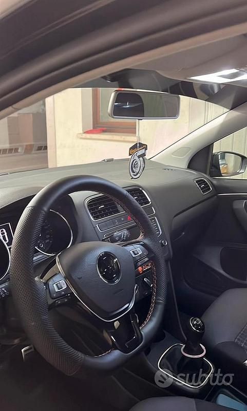 Usata VW Polo Trendline 75 CV (55 kW) 2017 Nero Berlina