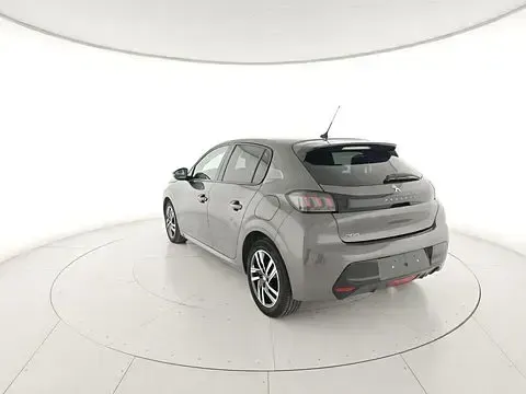 Usata Peugeot 208 Allure 101 CV (74 kW) 2023 Argento Utilitaria