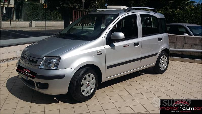 Grigio Usata 2011 Fiat Panda Dynamic Utilitaria | 6590 € - Immagine 1/4