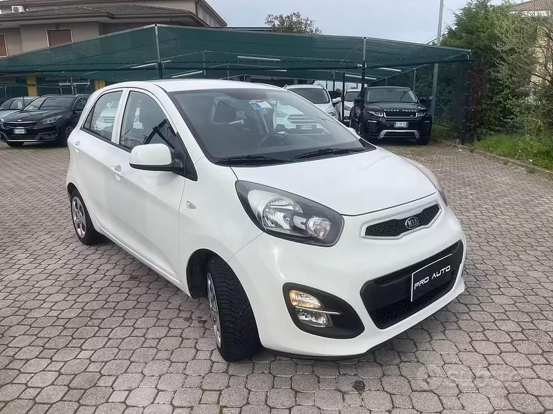 Usata Kia Picanto 69 CV (50 kW) 2014 Bianco Utilitaria