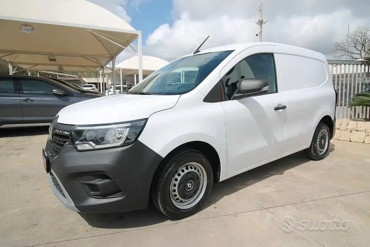 Usata Renault Kangoo Edition One 95 CV (69 kW) 2022 Bianco Monovolume