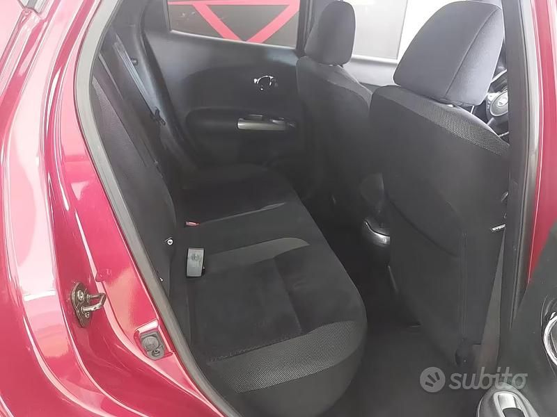Usata Nissan Juke Tekna 110 CV (80 kW) 2015 Rosso SUV