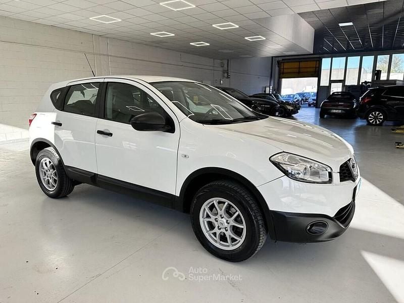 Usata Nissan Qashqai Visia 110 CV (80 kW) 2011 Bianco SUV